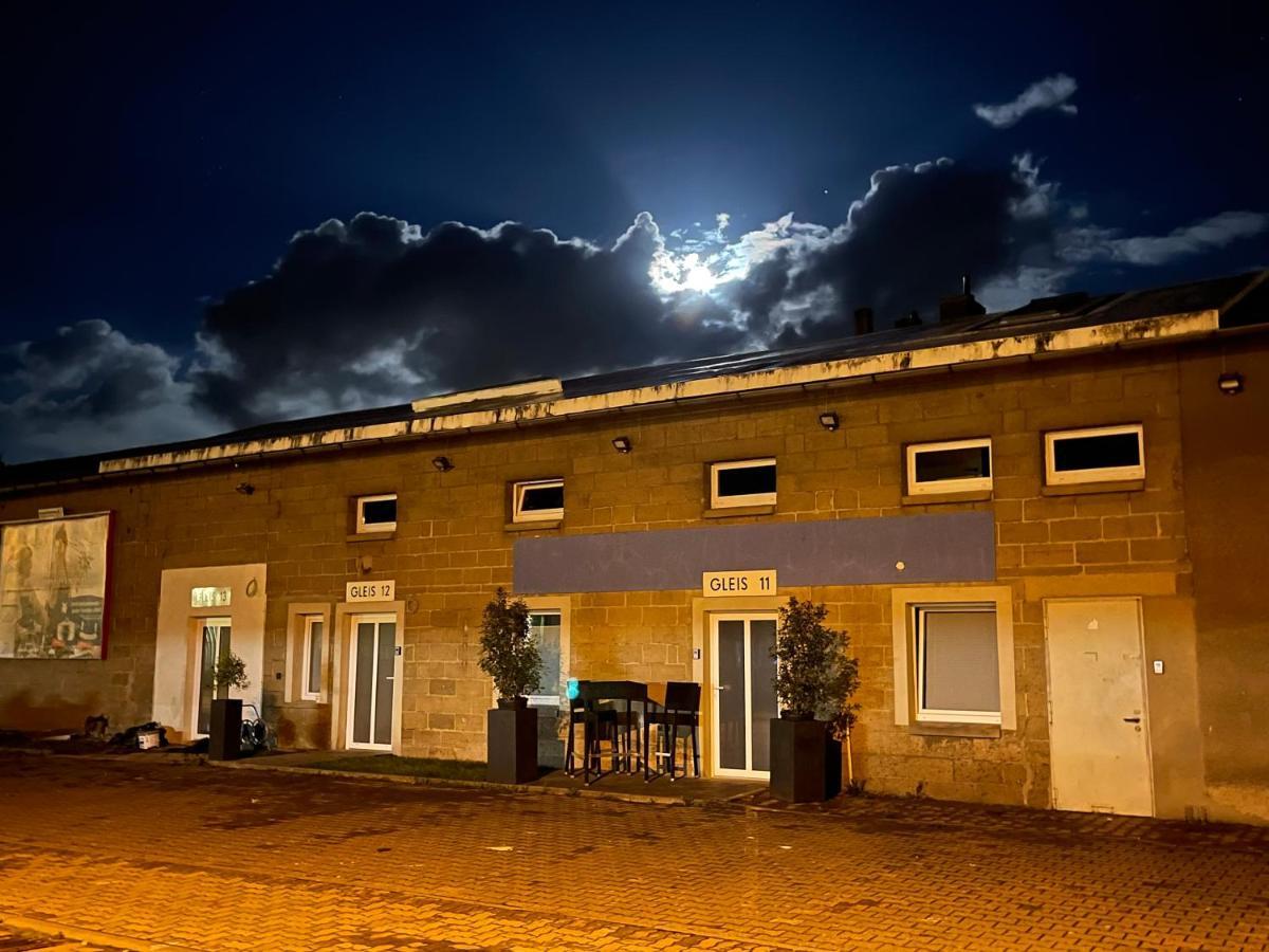 Ferienwohnung Gleis 13 - The Loft Im Ehemaligen Lokschuppen Bückeburg Exterior foto