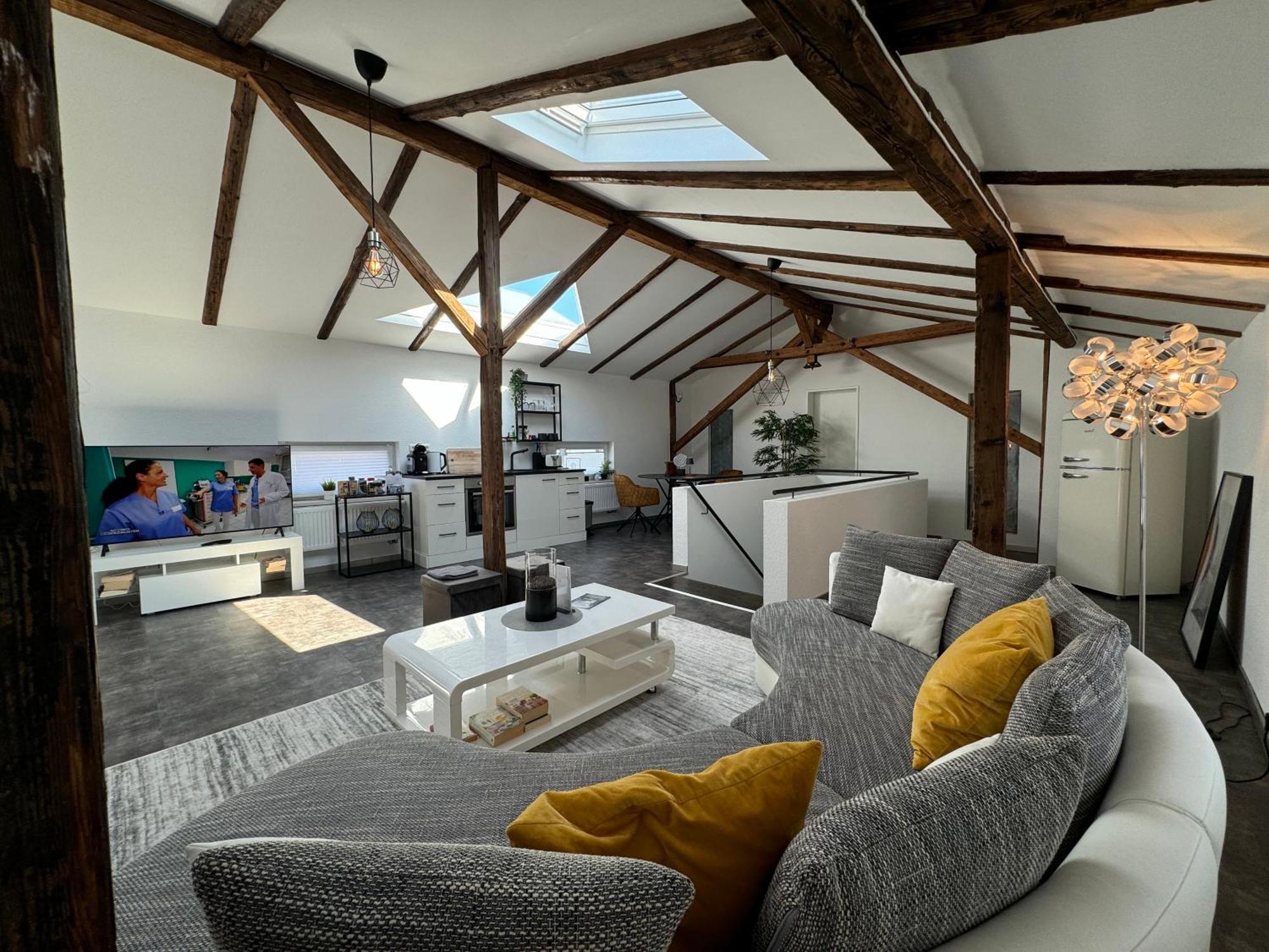 Ferienwohnung Gleis 13 - The Loft Im Ehemaligen Lokschuppen Bückeburg Exterior foto